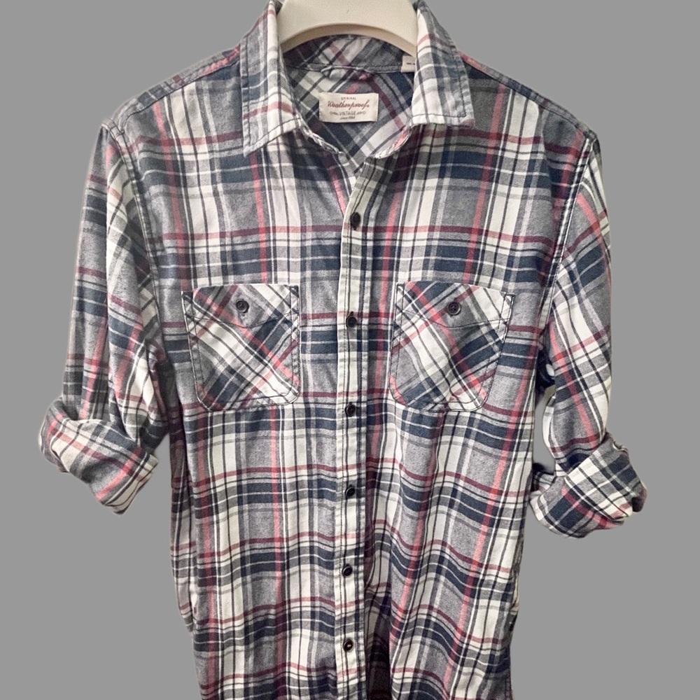 Mens Vintage long sleeve button up.